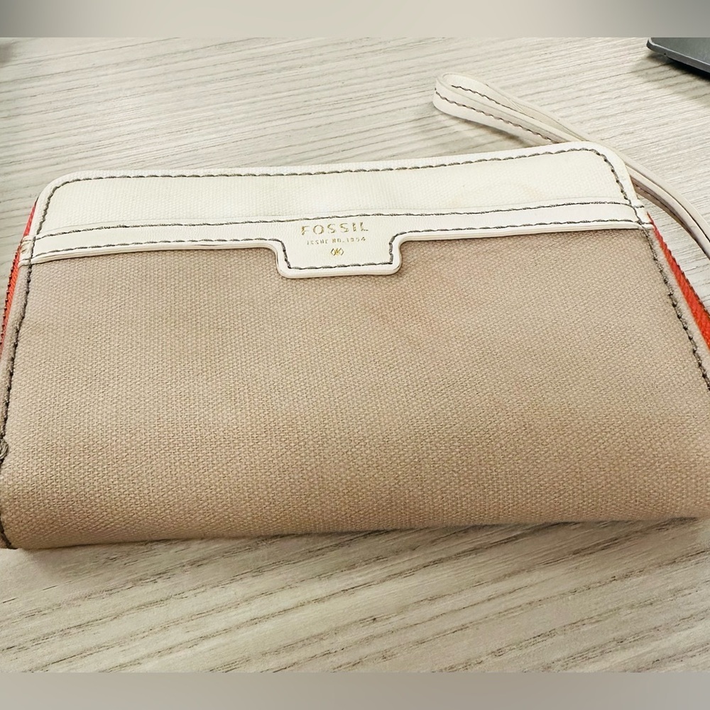 Fossil Y2K Canvas Wristlet Wallet with Strap, 6 Card holders, coin zipper 6”X4” - Picture 5 of 8